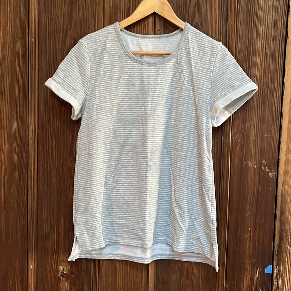 James perse Heather Gray White fine stripe tee rolled up sleeves size 3